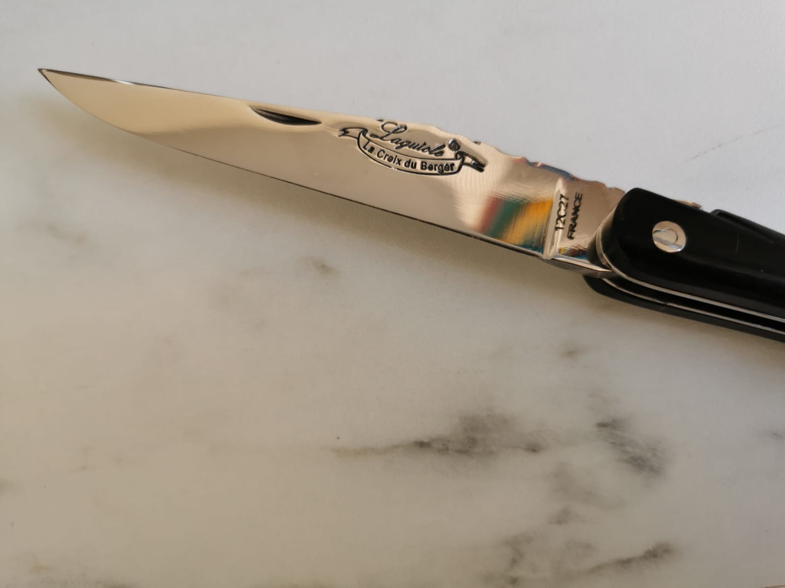 Couteau de poche LAGUIOLE La Croix Du Berger ébène - ALLWENEEDIS